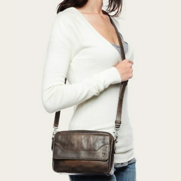 frye leather zip camera bag